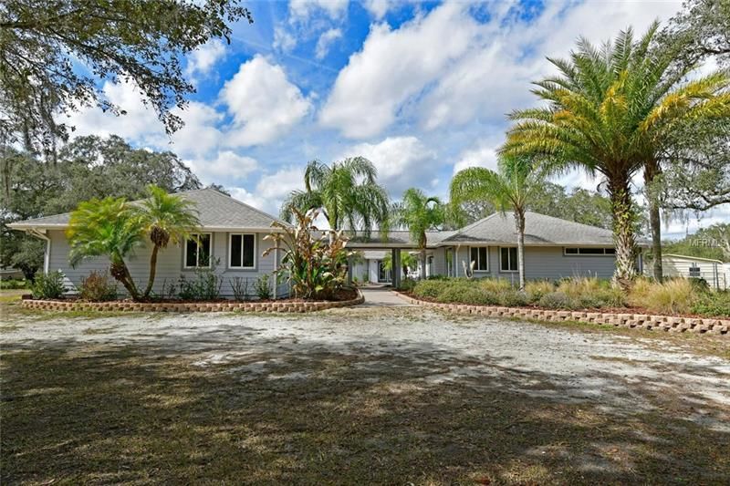 10 acres in Manatee County, Florida