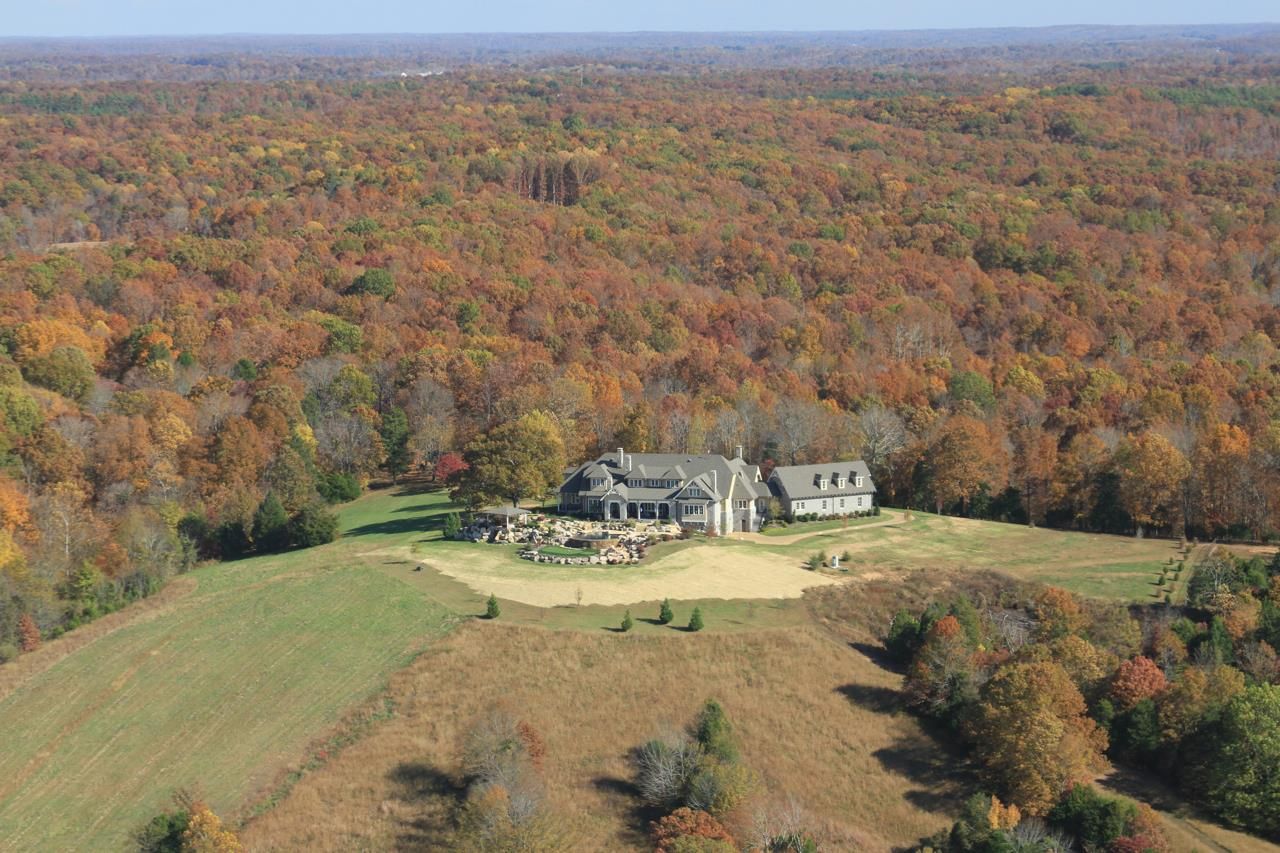 1802.00 acres in Hickman County, Tennessee