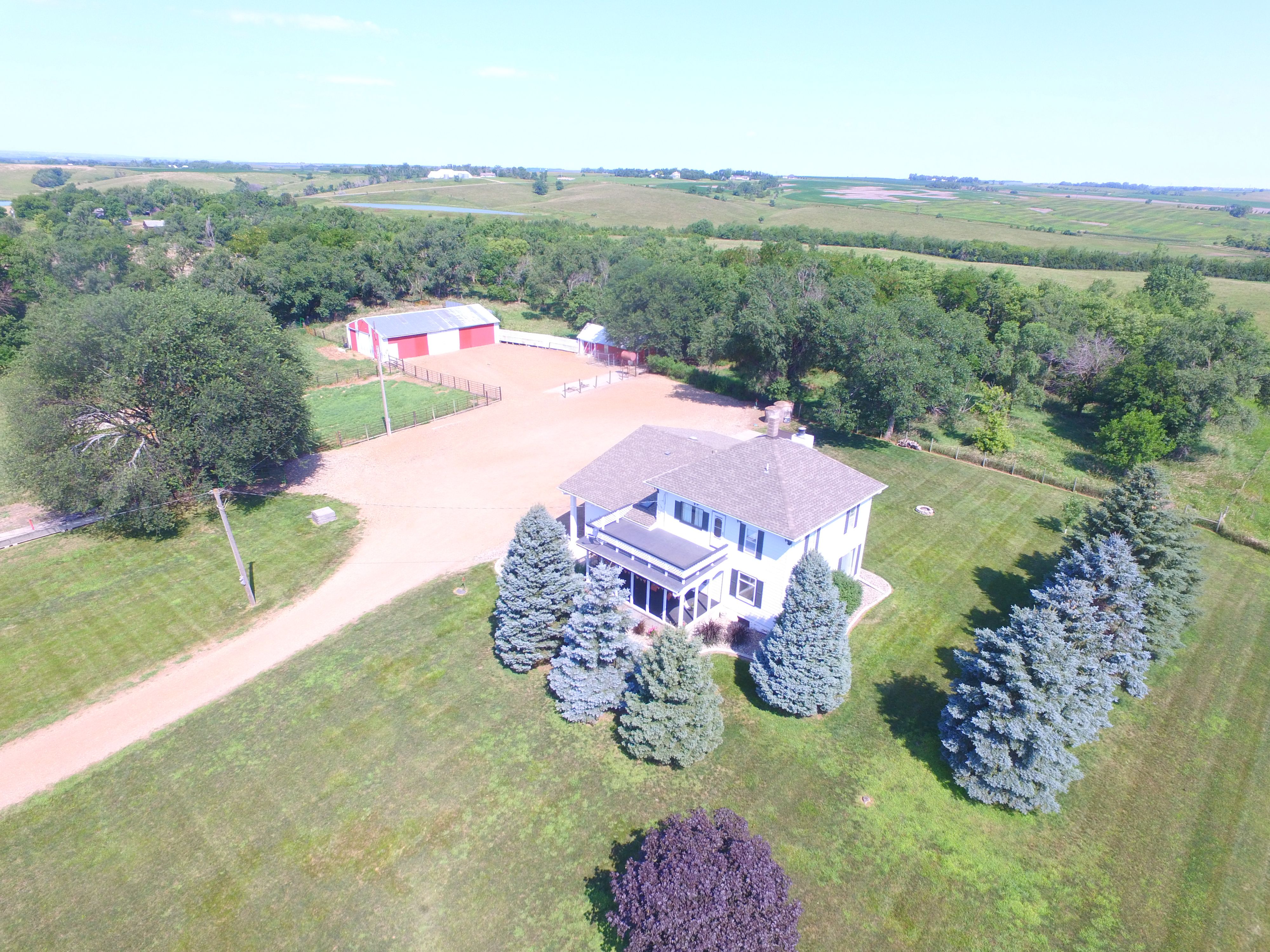 8.25 acres in Bon Homme County, South Dakota