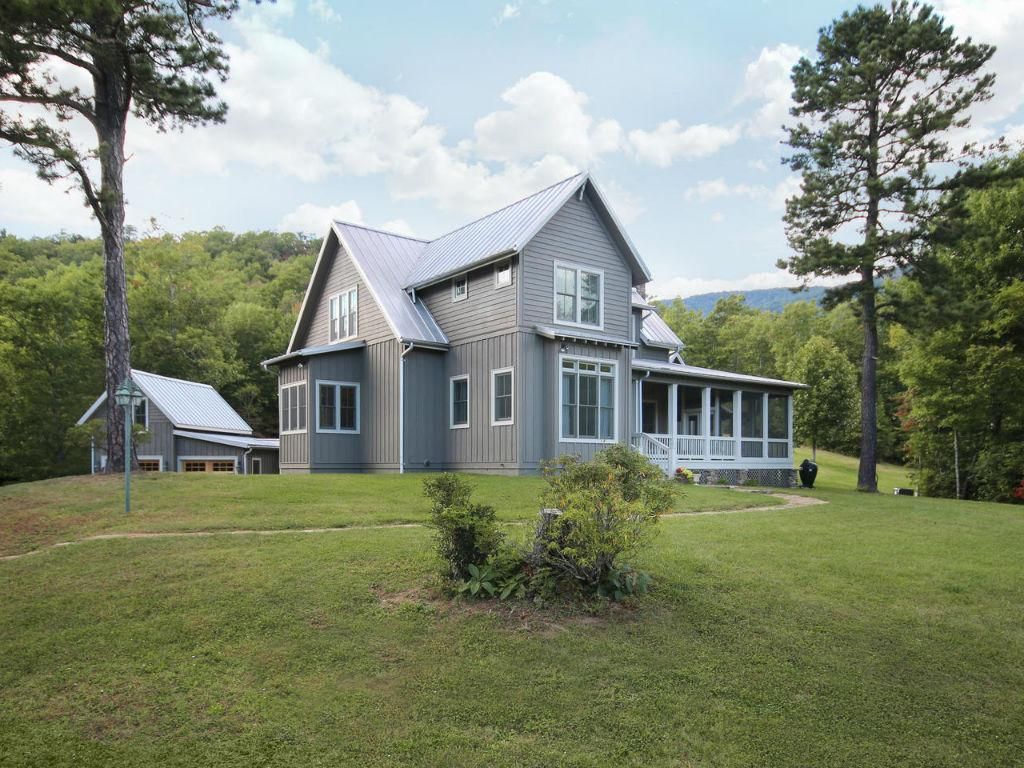 13.44 acres in Transylvania County, North Carolina