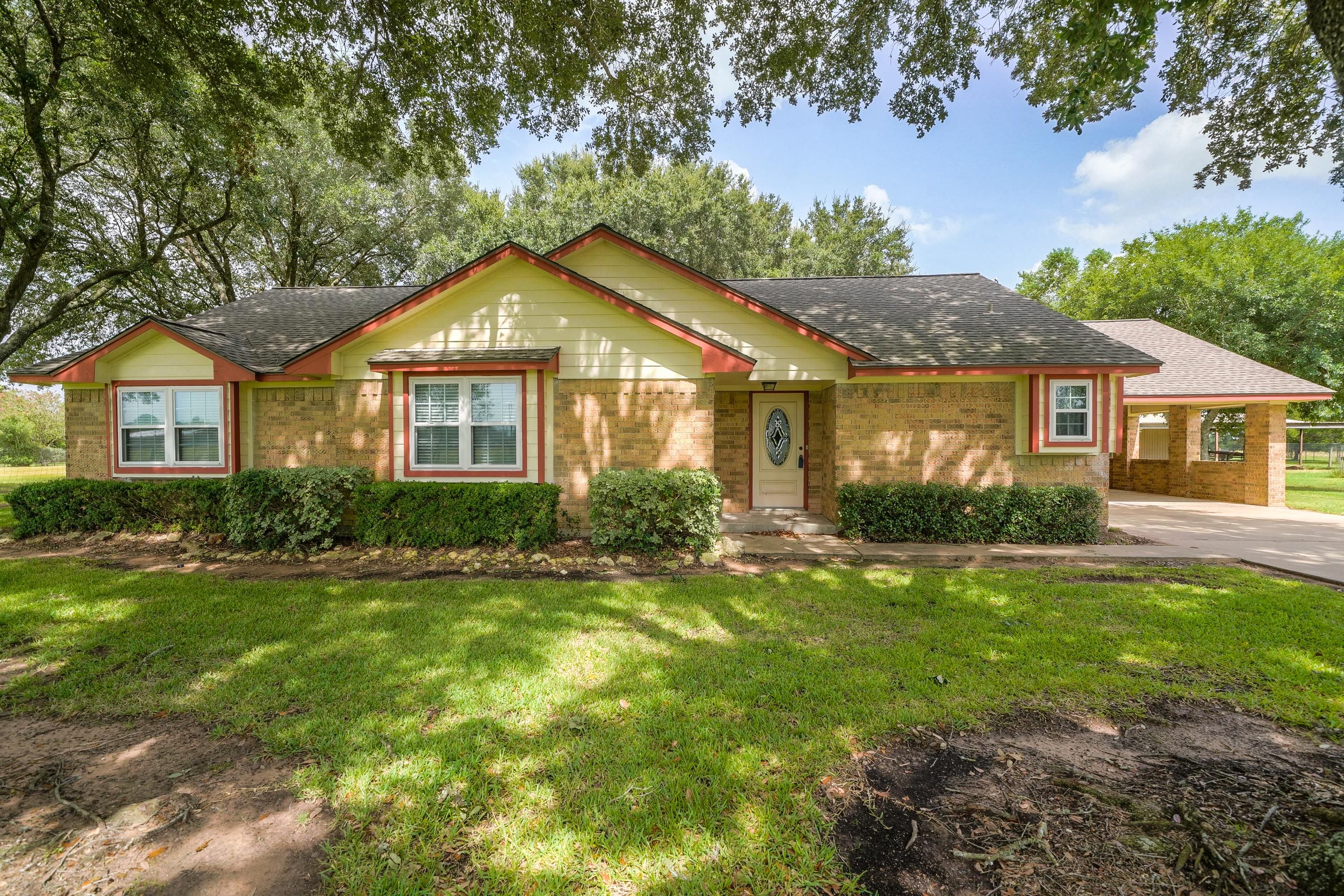 2.33 acres in Harris County, Texas