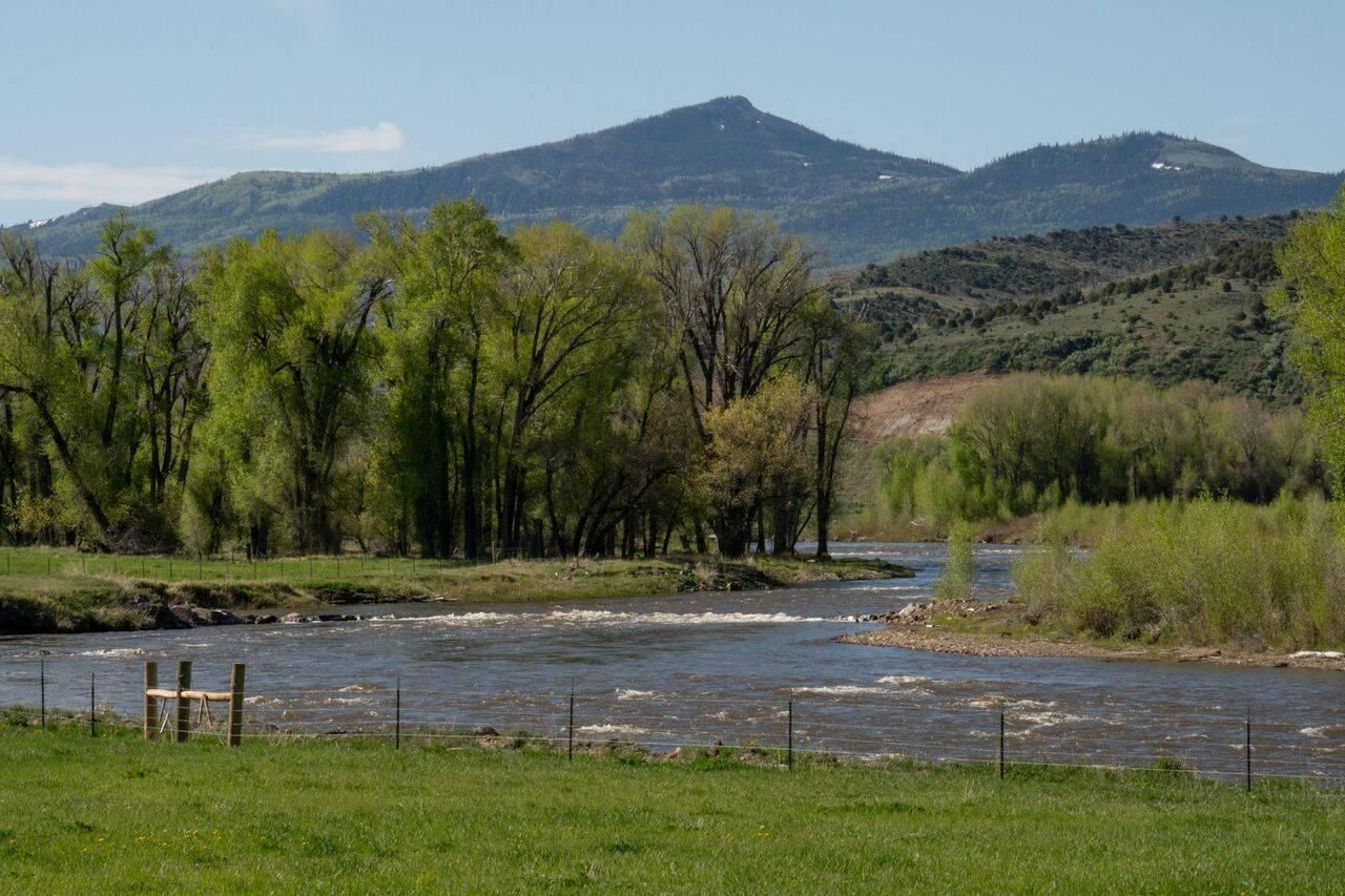 280 acres in Carbon County, Wyoming