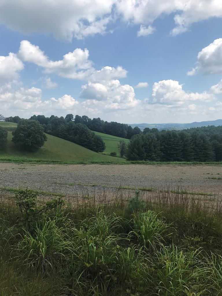 5.78 acres in Carroll County, Virginia