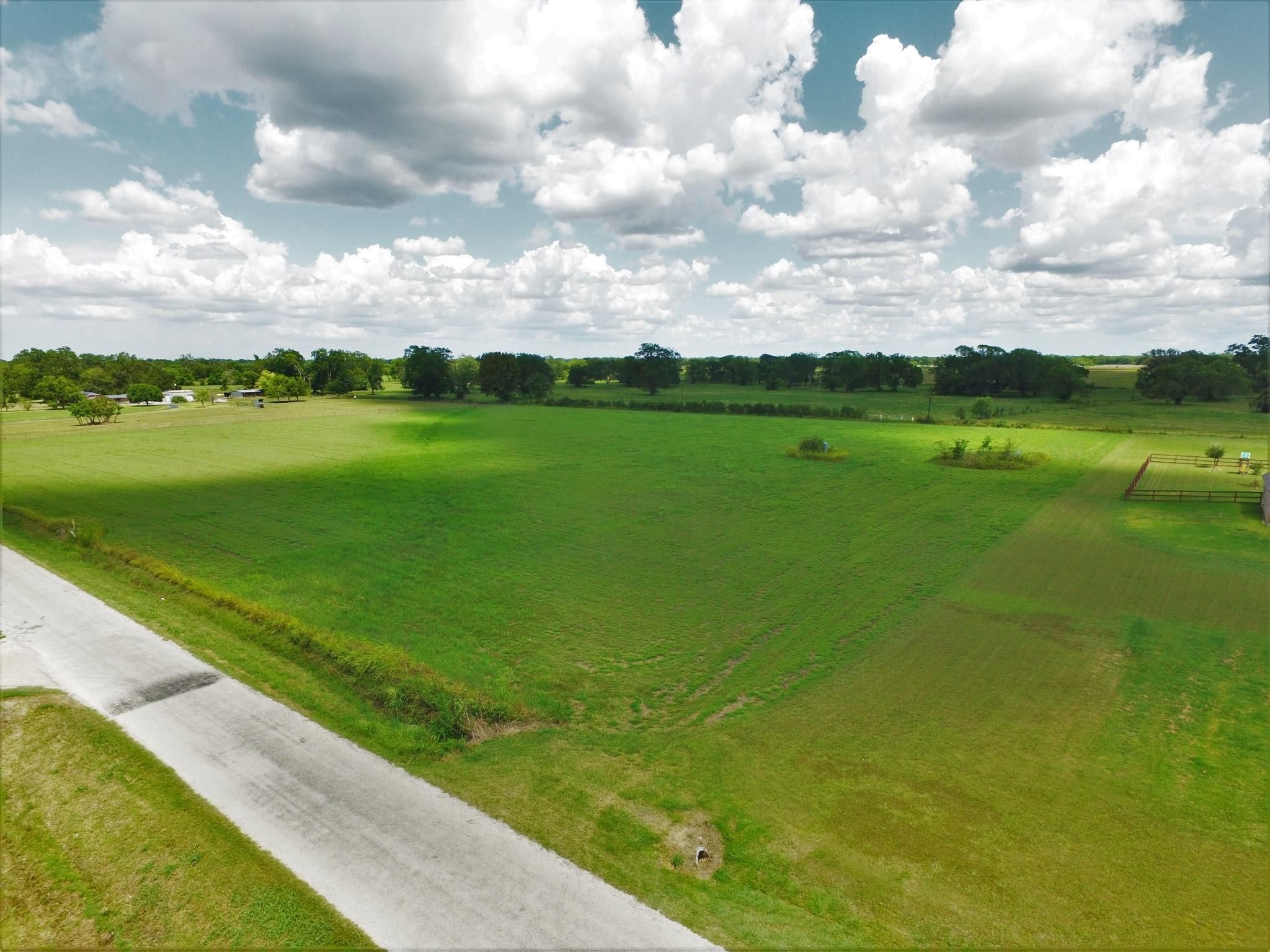 2.51 acres in Wharton County, Texas