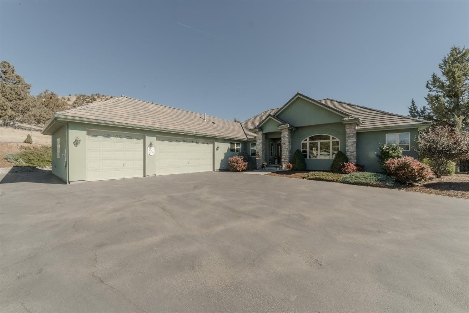 16.03 acres in Klamath County, Oregon