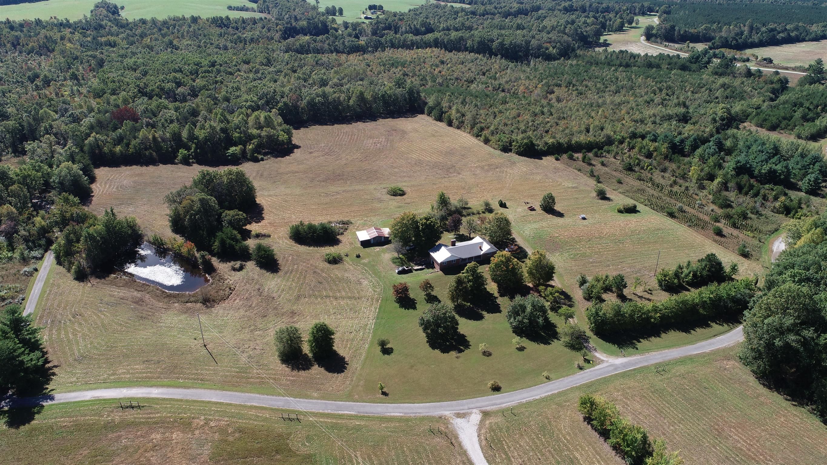 32.85 acres in Van Buren County, Tennessee