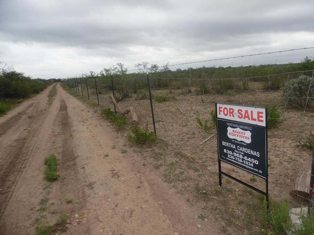 20 acres in Maverick County, Texas