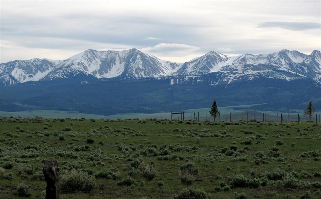 20.00 acres in Park County, Montana