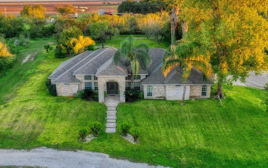 11.53 acres in Uvalde County, Texas