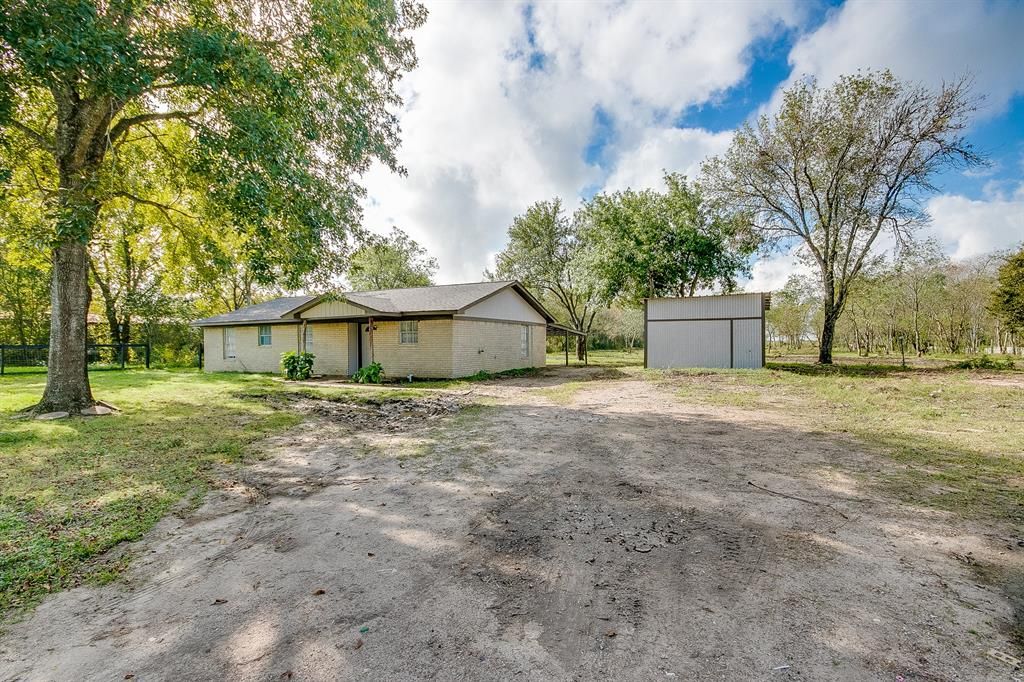 2.5 acres in Brazoria County, Texas