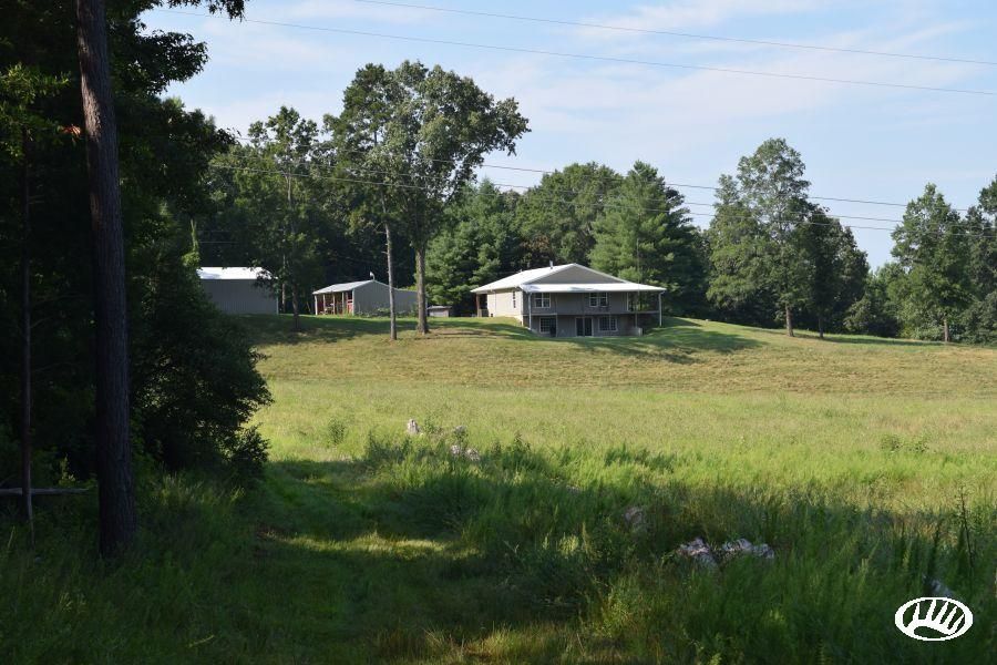 372 acres in Carroll County, Tennessee