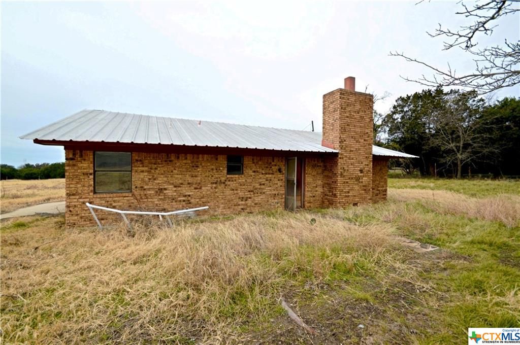 10.2 acres in Lampasas County, Texas