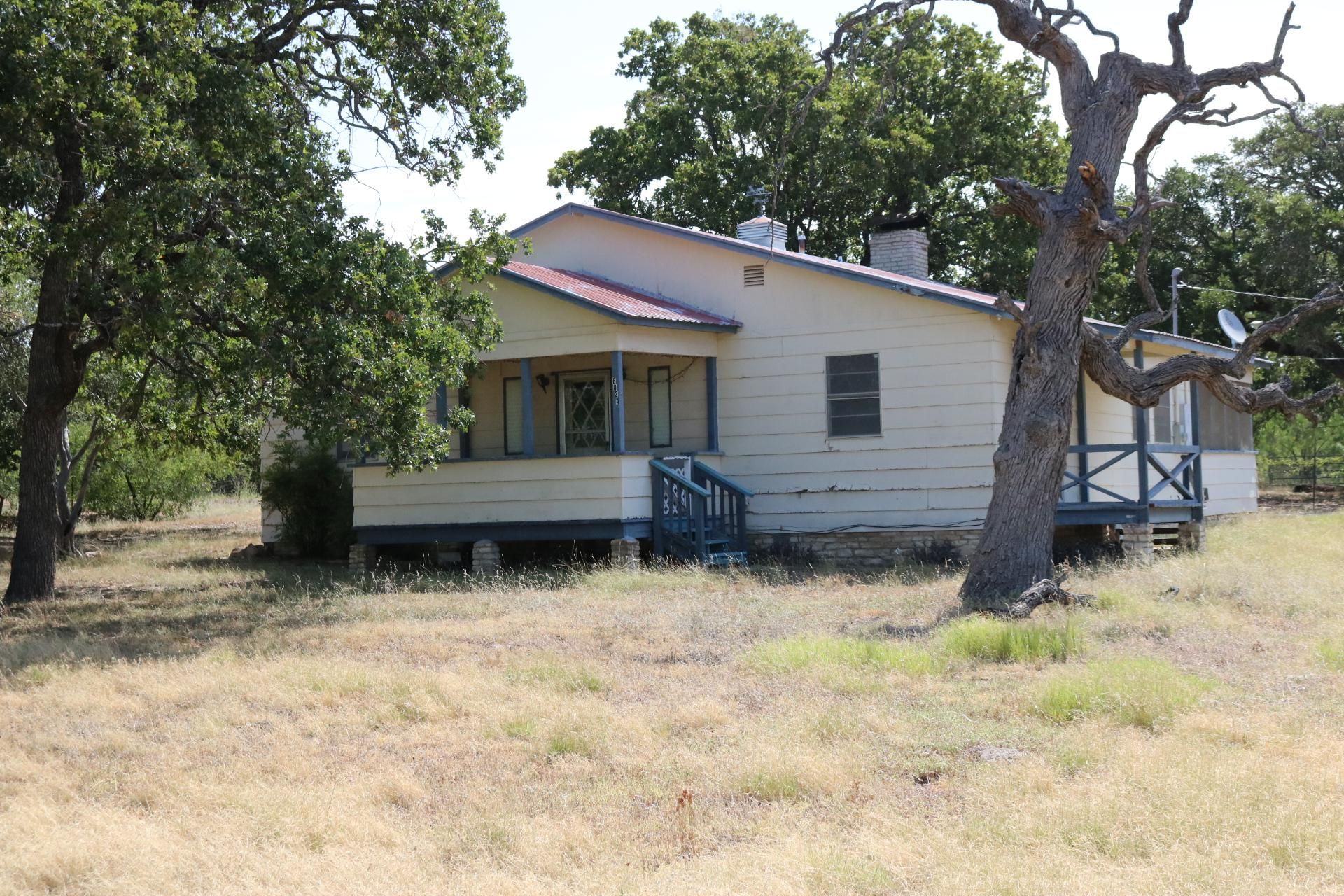 9.84 acres in Llano County, Texas