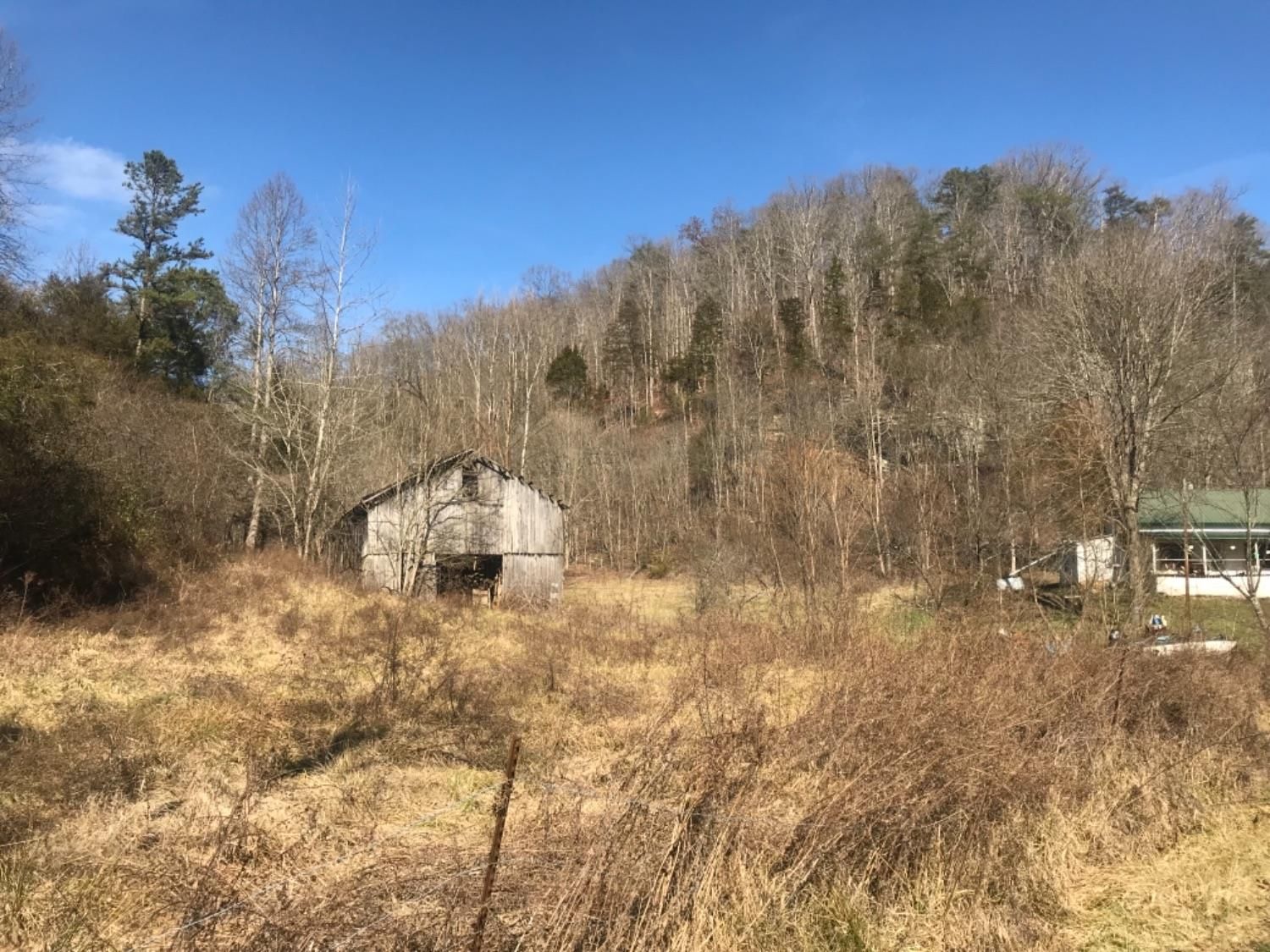 137 acres in Rockcastle County, Kentucky