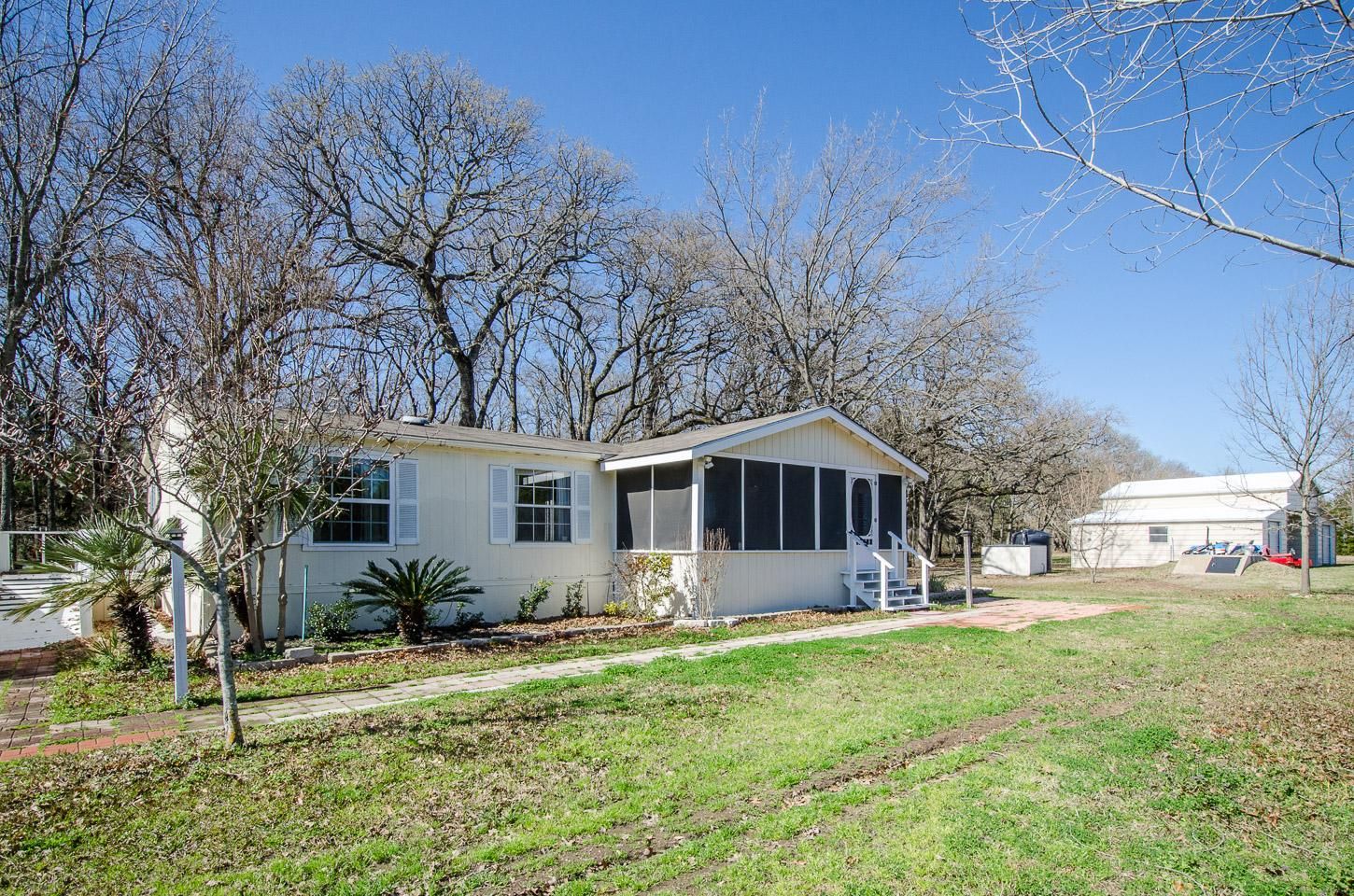 3.23 acres in Navarro County, Texas