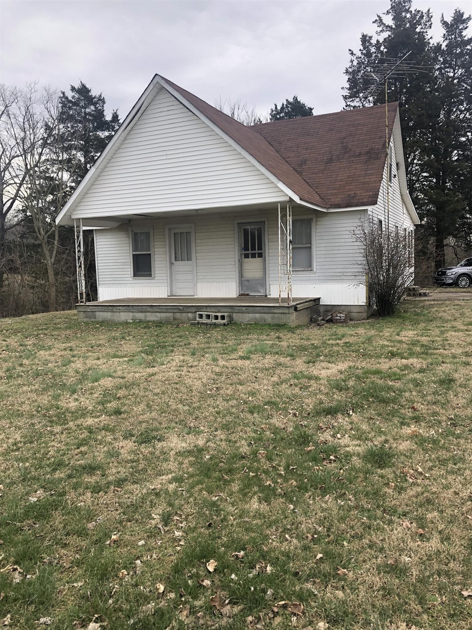 5.78 acres in Macon County, Tennessee