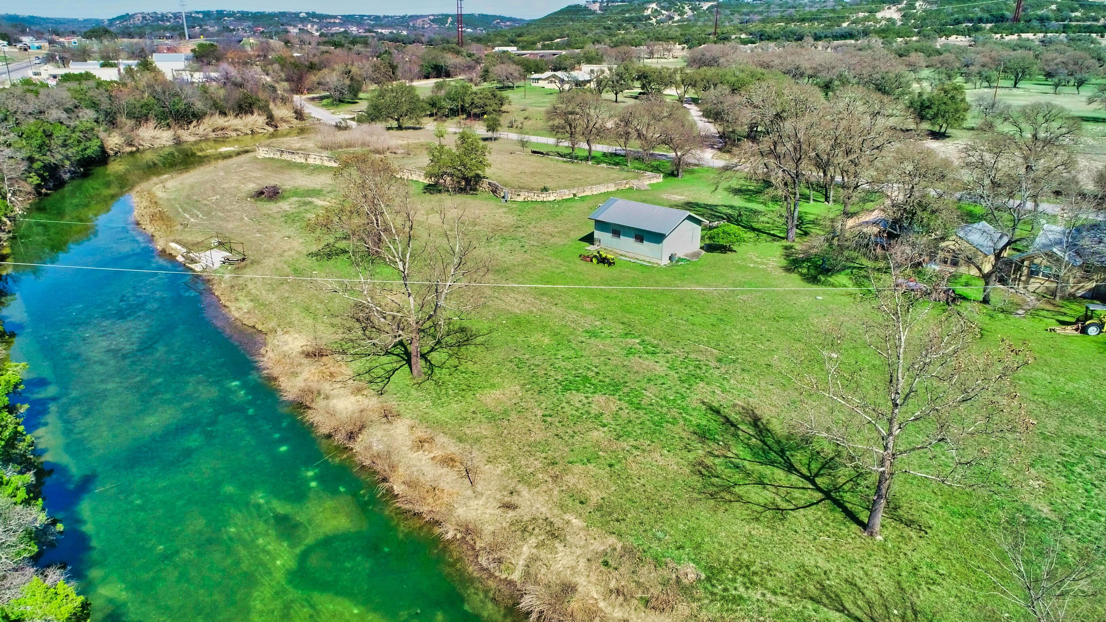 5.63 acres in Kerr County, Texas