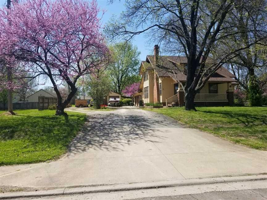 1 acres in Henry County, Missouri