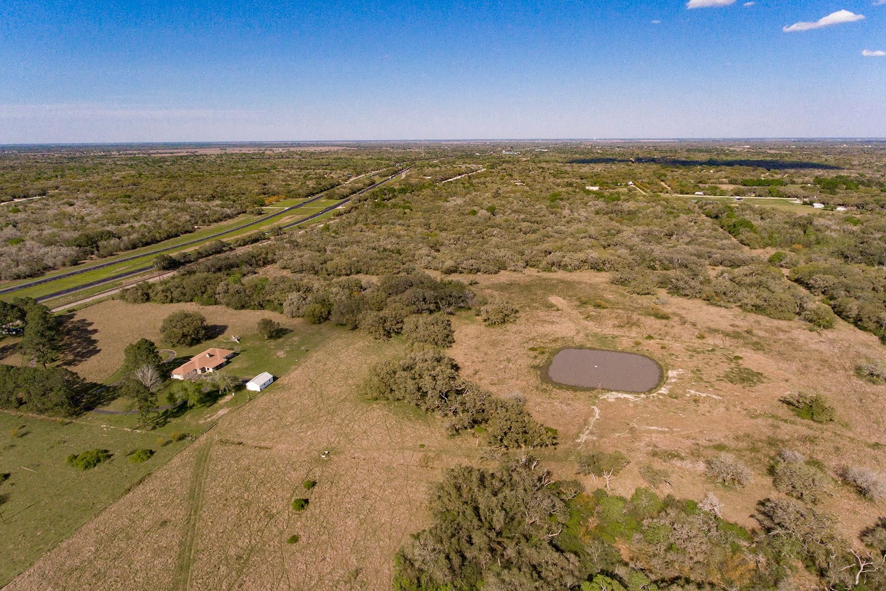 303.53 acres in Victoria County, Texas