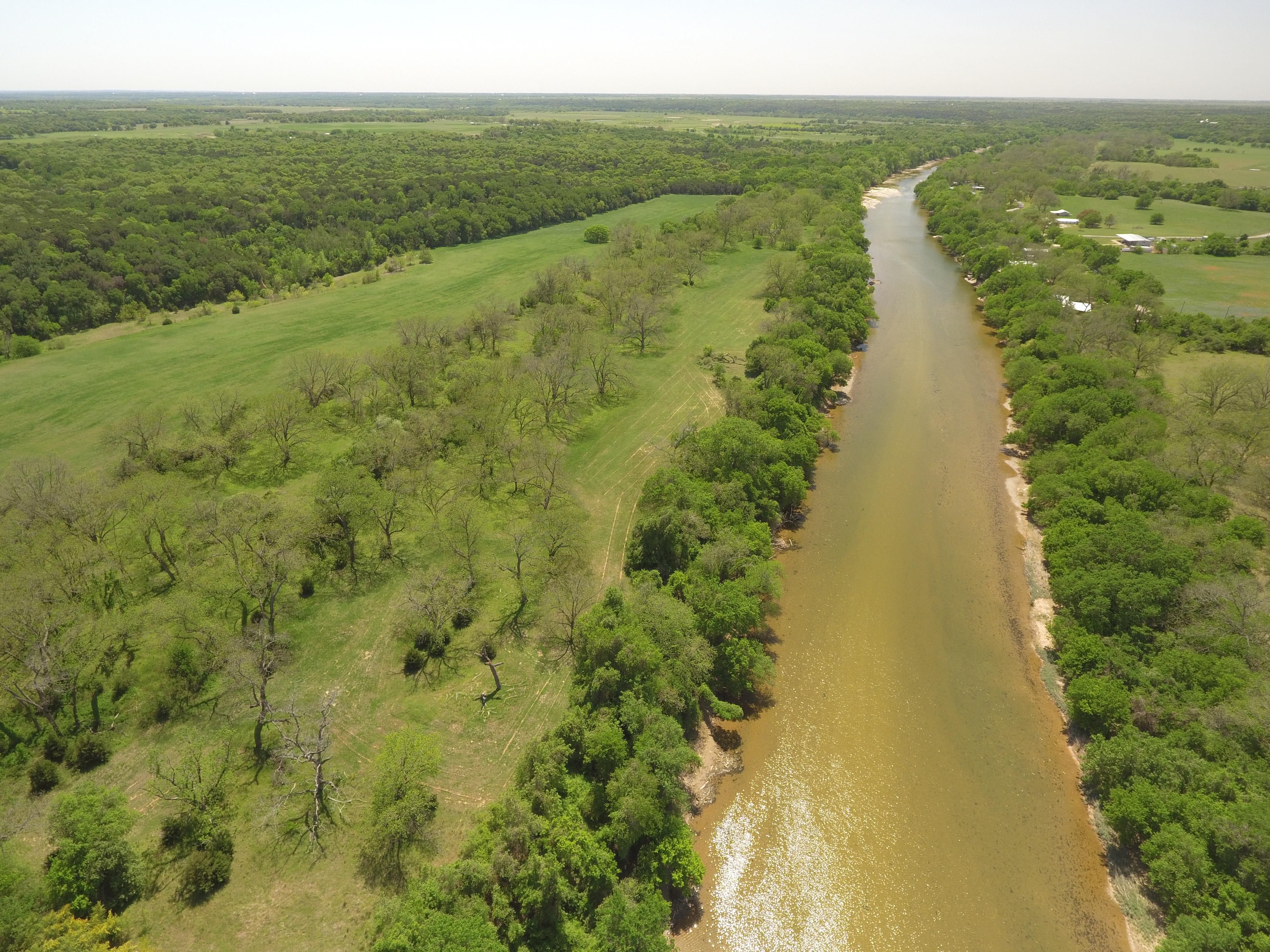 210 acres in Hill County, Texas