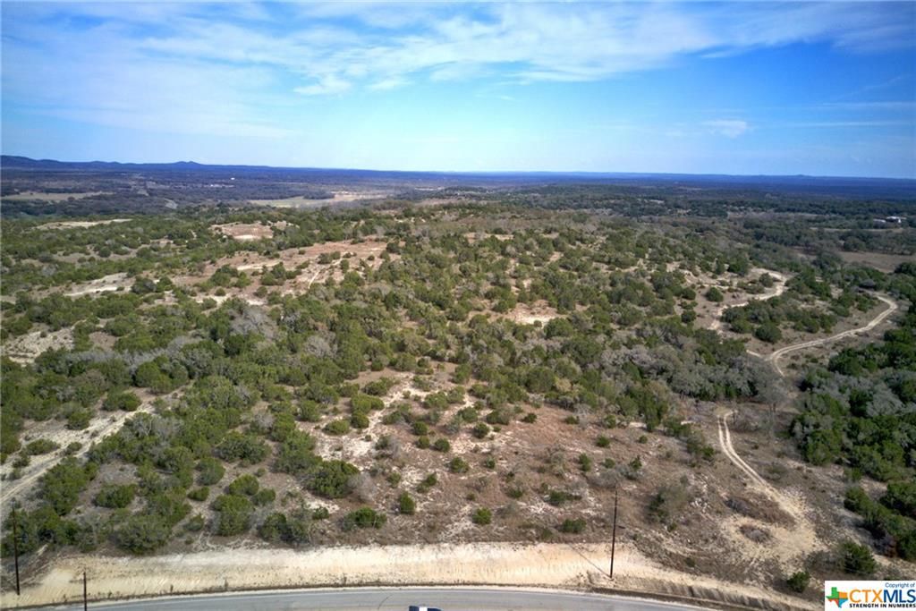 11 acres in Kendall County, Texas