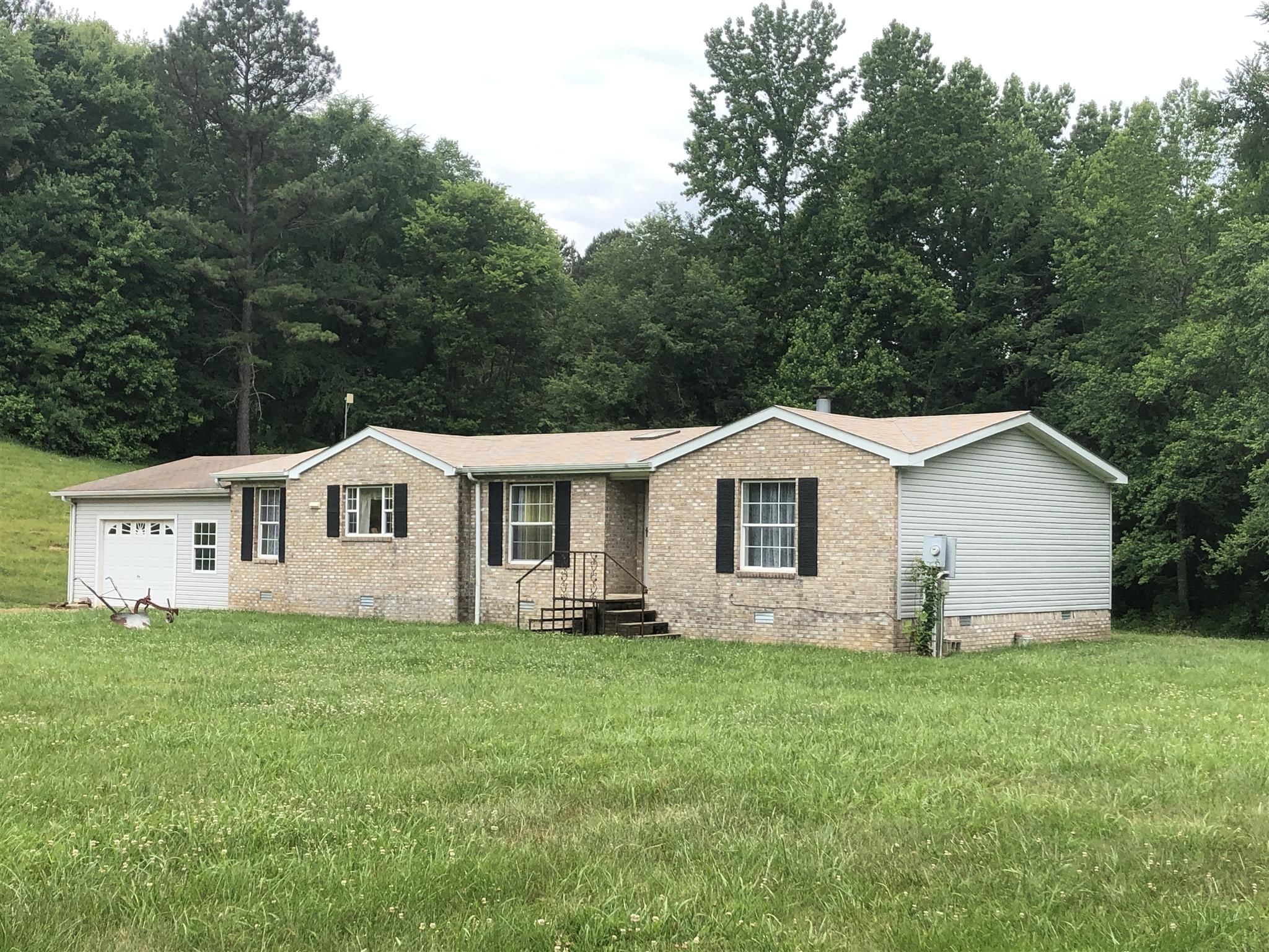 9.60 acres in Wayne County, Tennessee