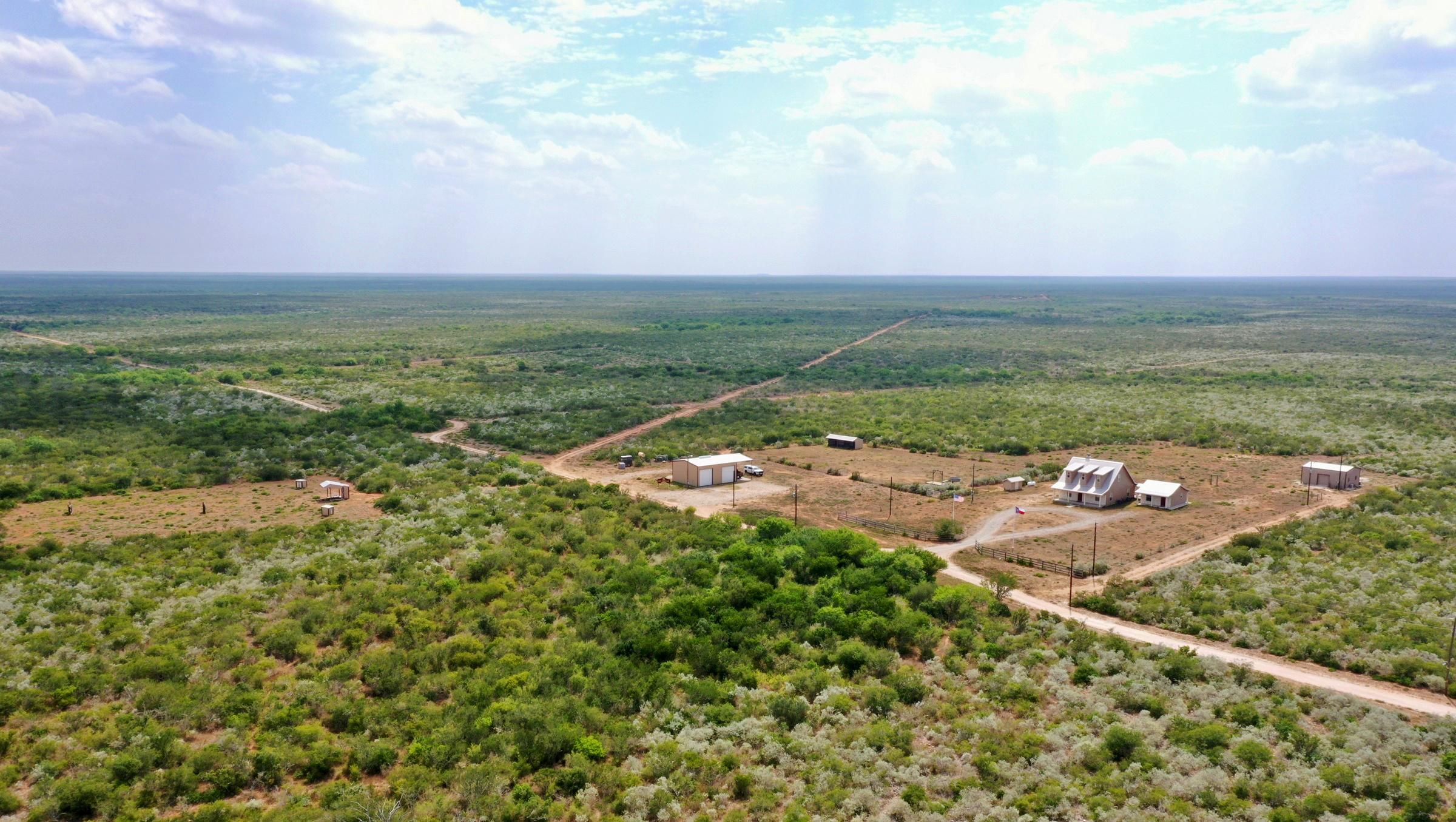 937 acres in Duval County, Texas