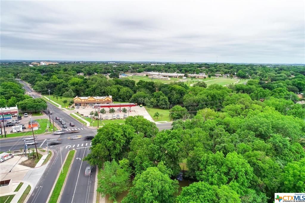 1.07 acres in Travis County, Texas