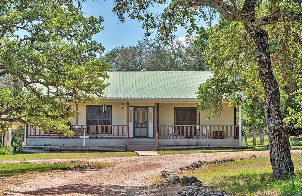 4.24 acres in Gillespie County, Texas