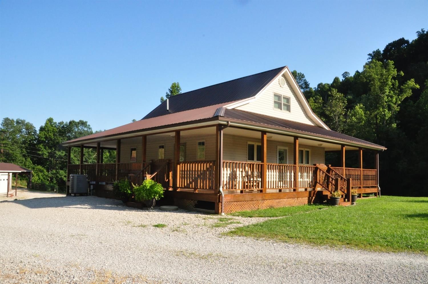 25 acres in County, Kentucky