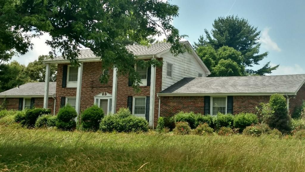 20 acres in Dickson County, Tennessee