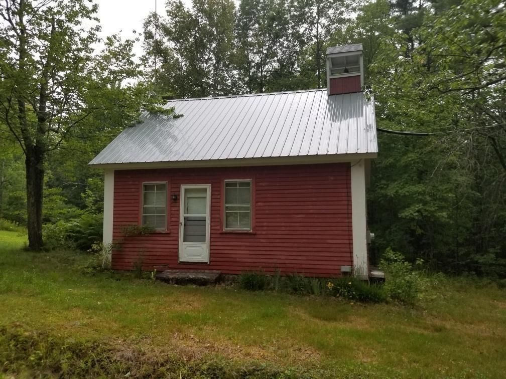 1.38 acres in Oxford County, Maine