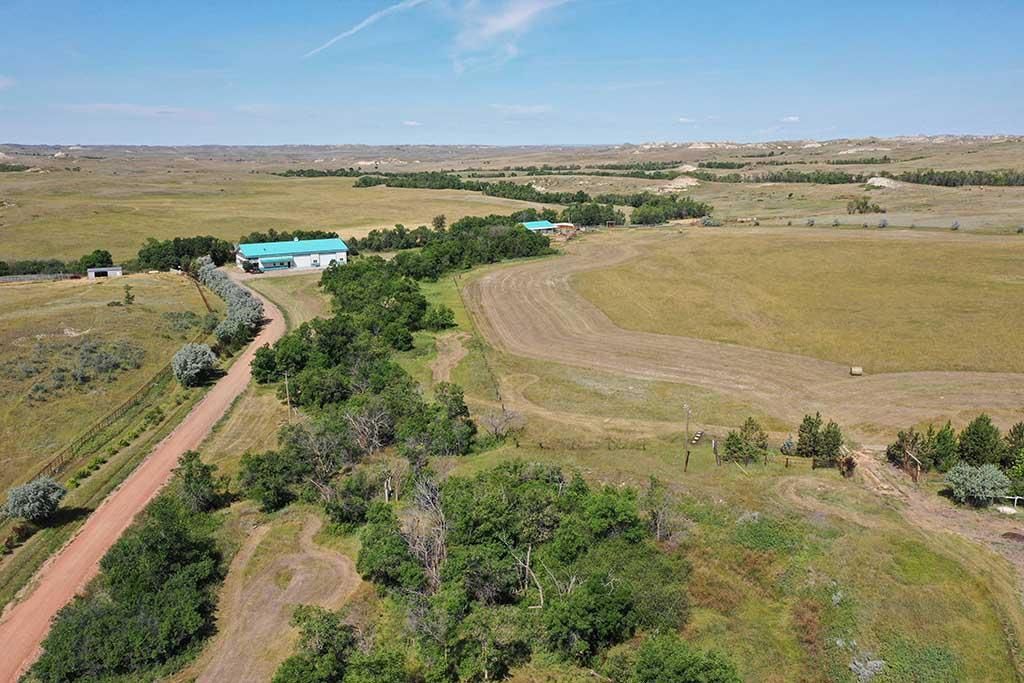1,921 acres in Golden Valley County, North Dakota