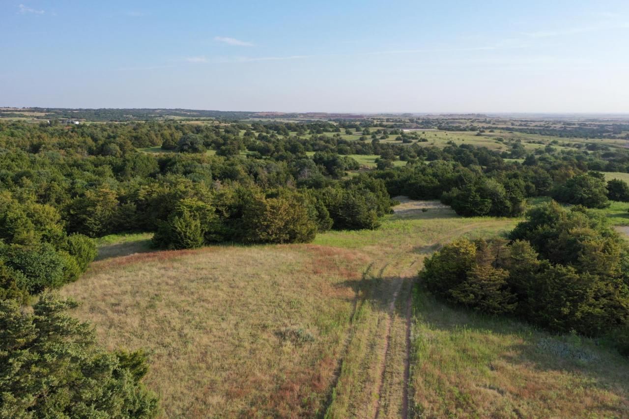 320.00 acres in Blaine County, Oklahoma