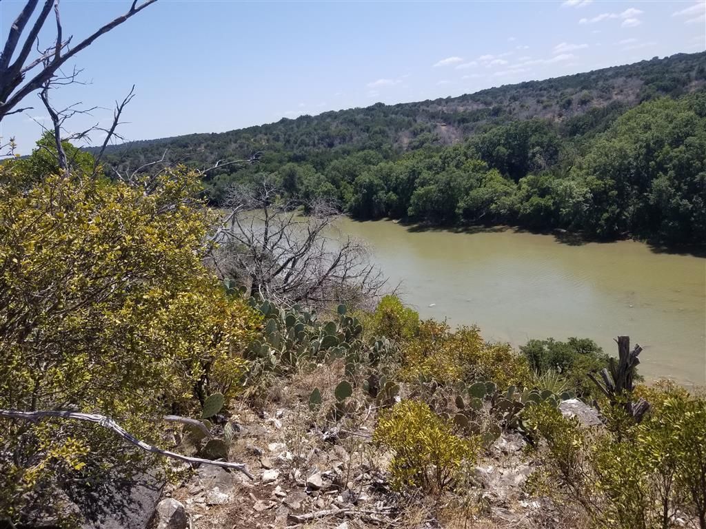 5.19 acres in Lampasas County, Texas