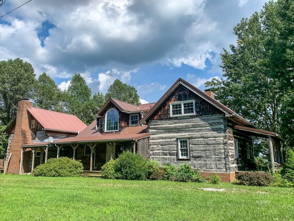 250 acres in Meigs County, Ohio