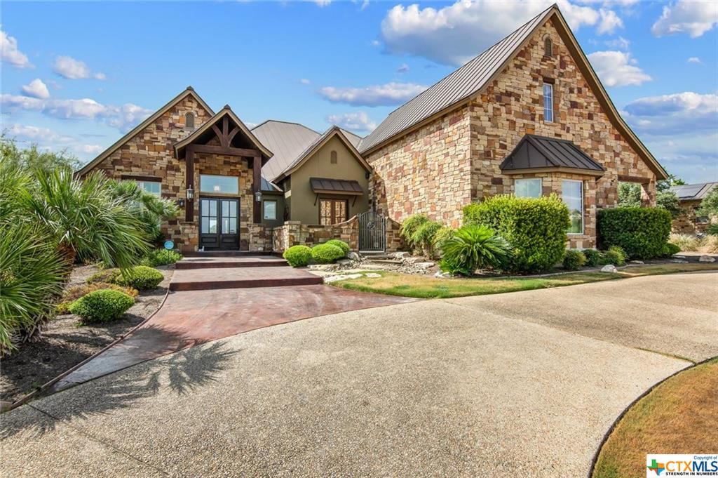 1.01 acres in Comal County, Texas