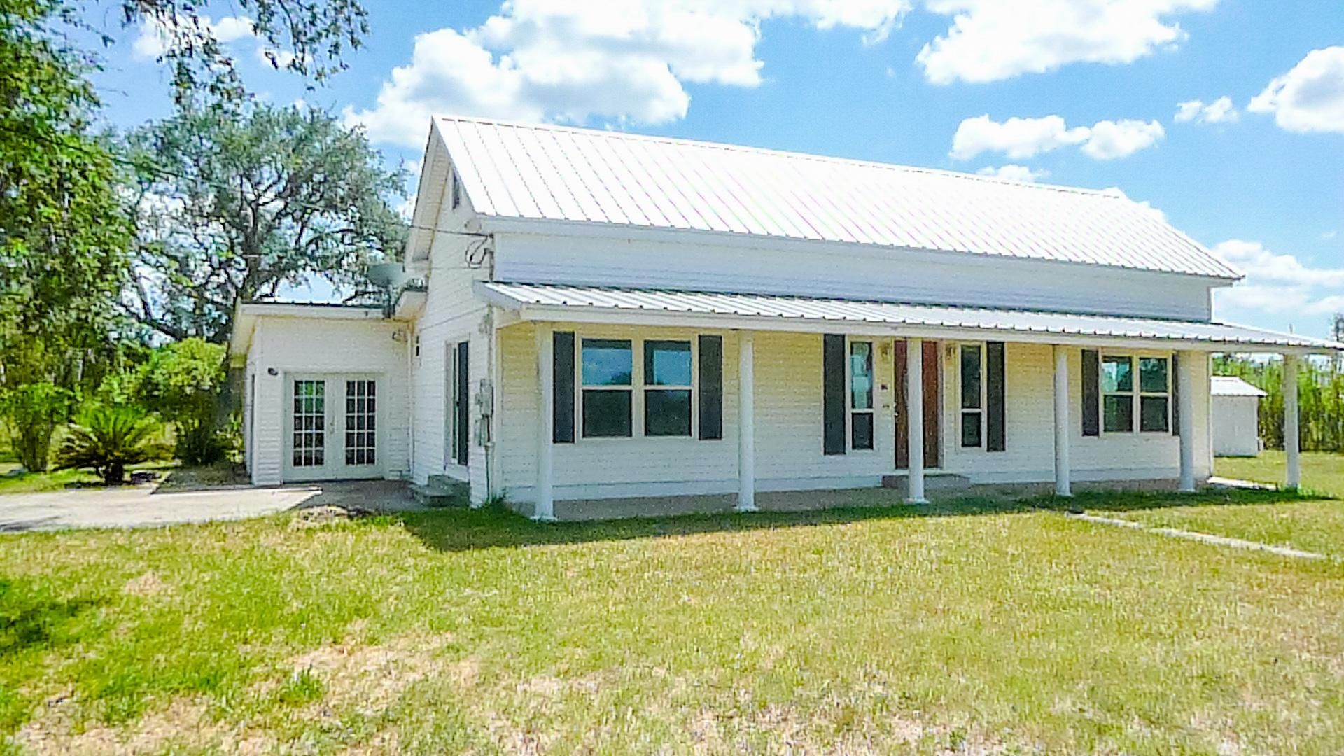 1.74 acres in Dewitt County, Texas