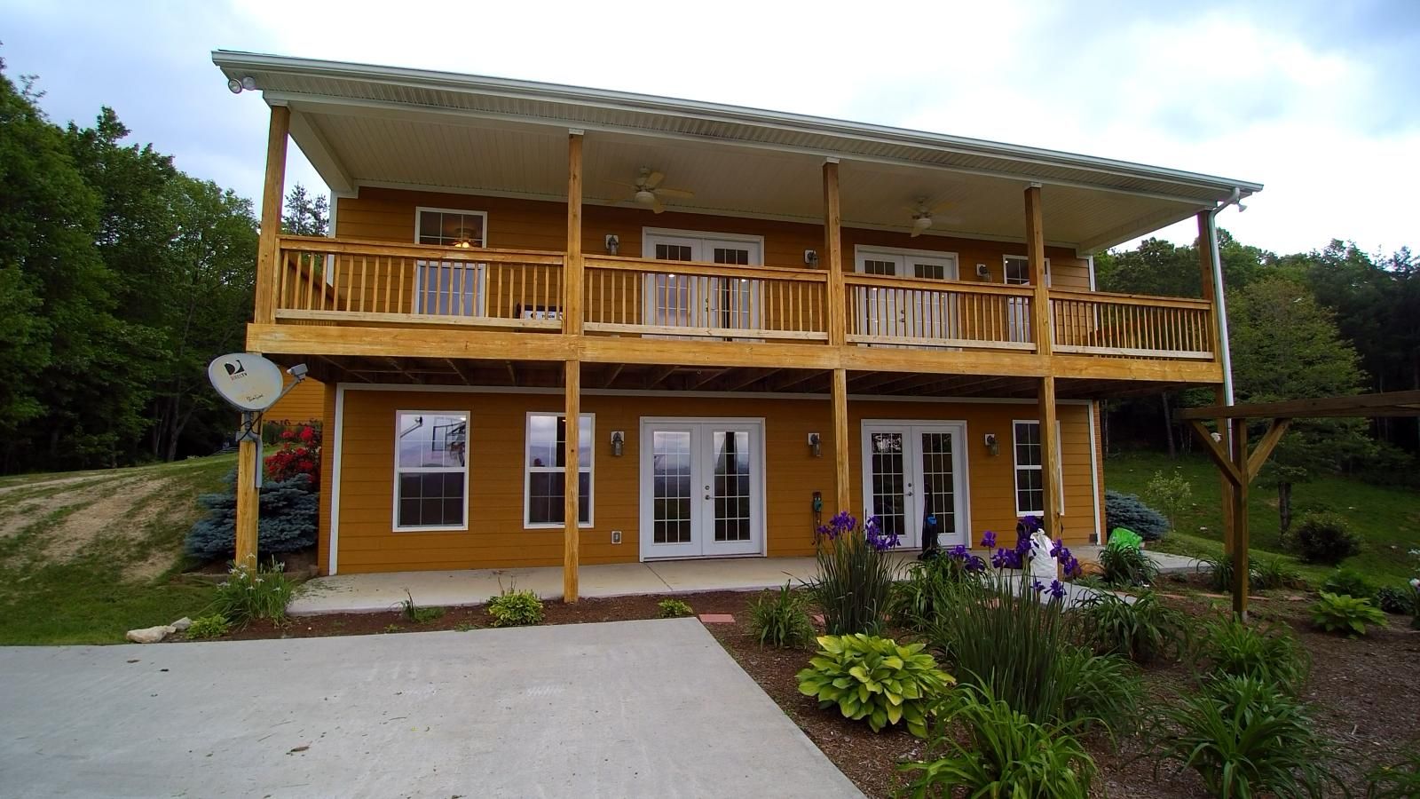 11 acres in Grayson County, Virginia