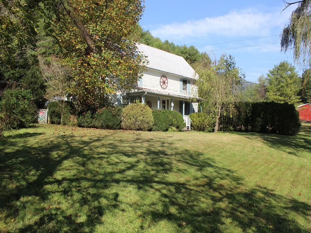 5.78 acres in Yancey County, North Carolina