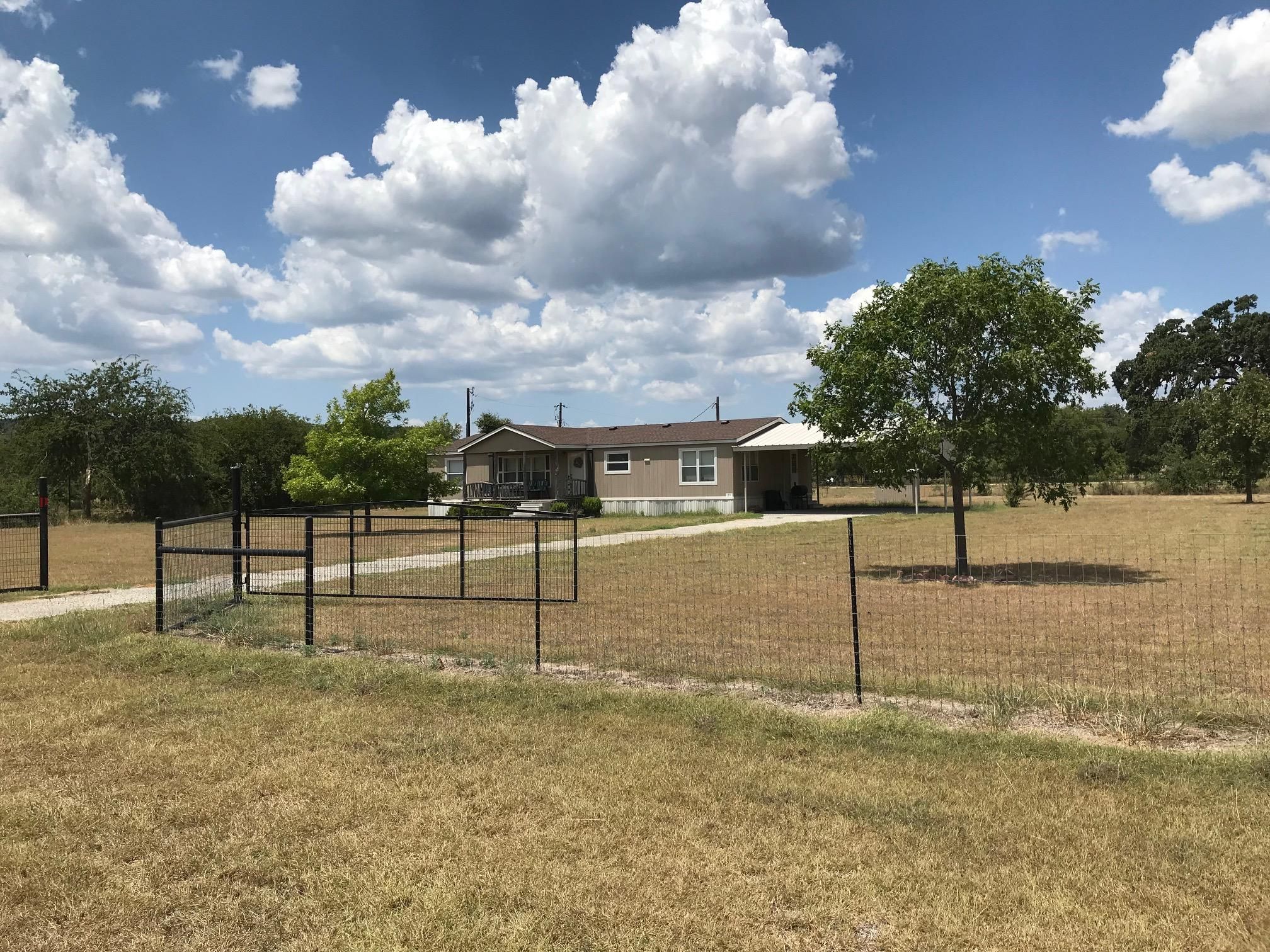2.06 acres in Real County, Texas