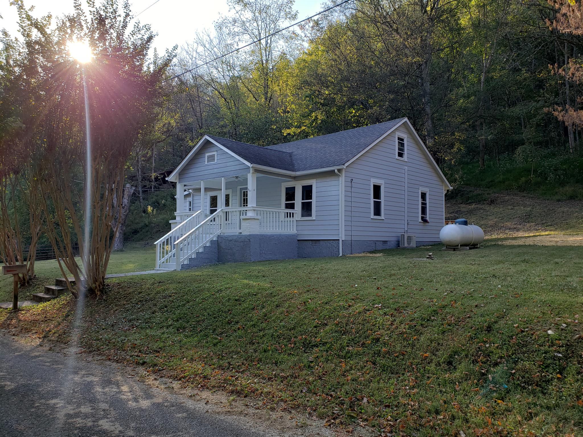 5.68 acres in Smith County, Tennessee