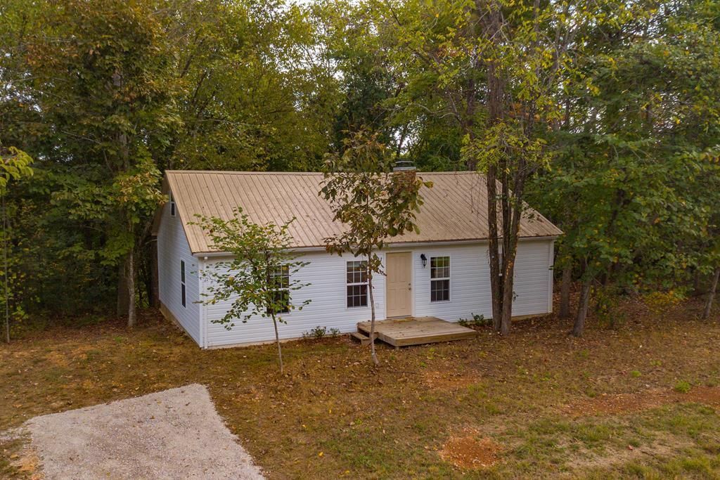 73 acres in Jackson County, Tennessee