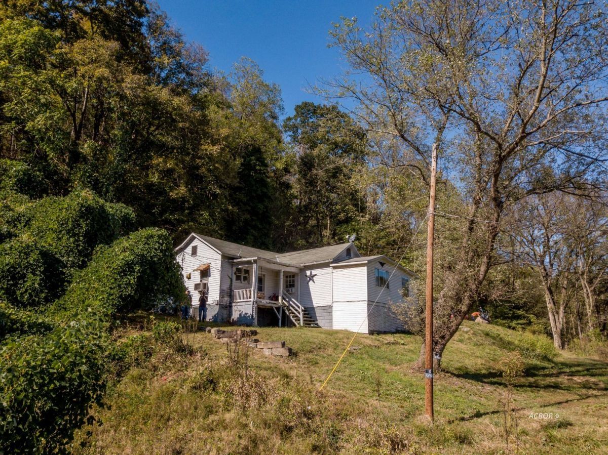 8 acres in Meigs County, Ohio