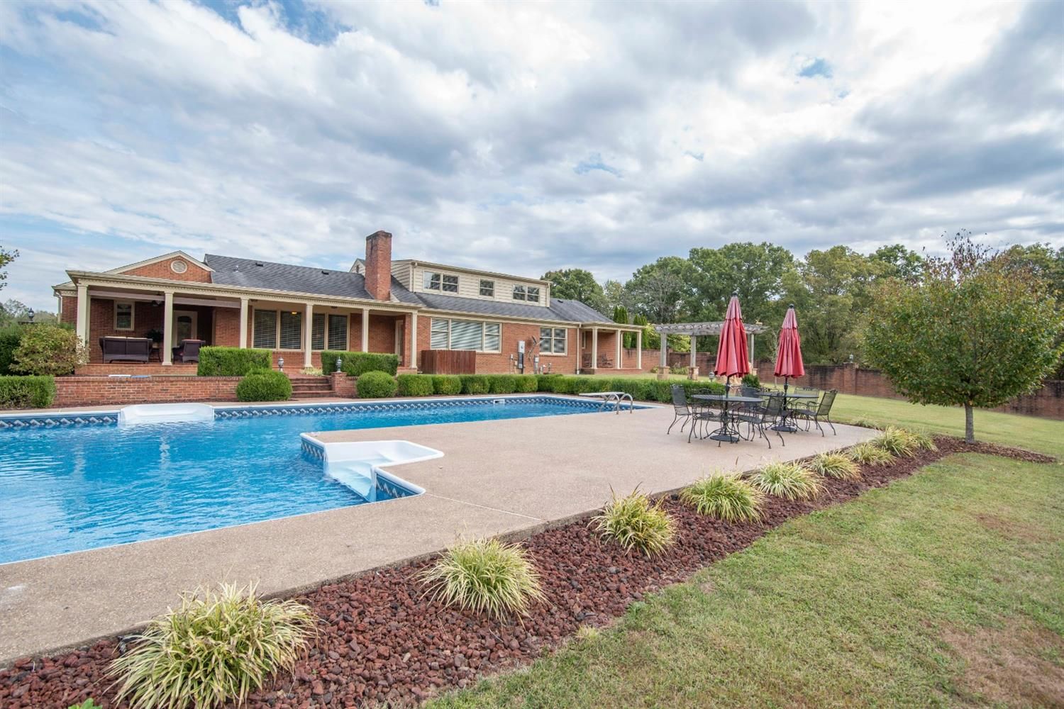 536 acres in Lee County, Kentucky