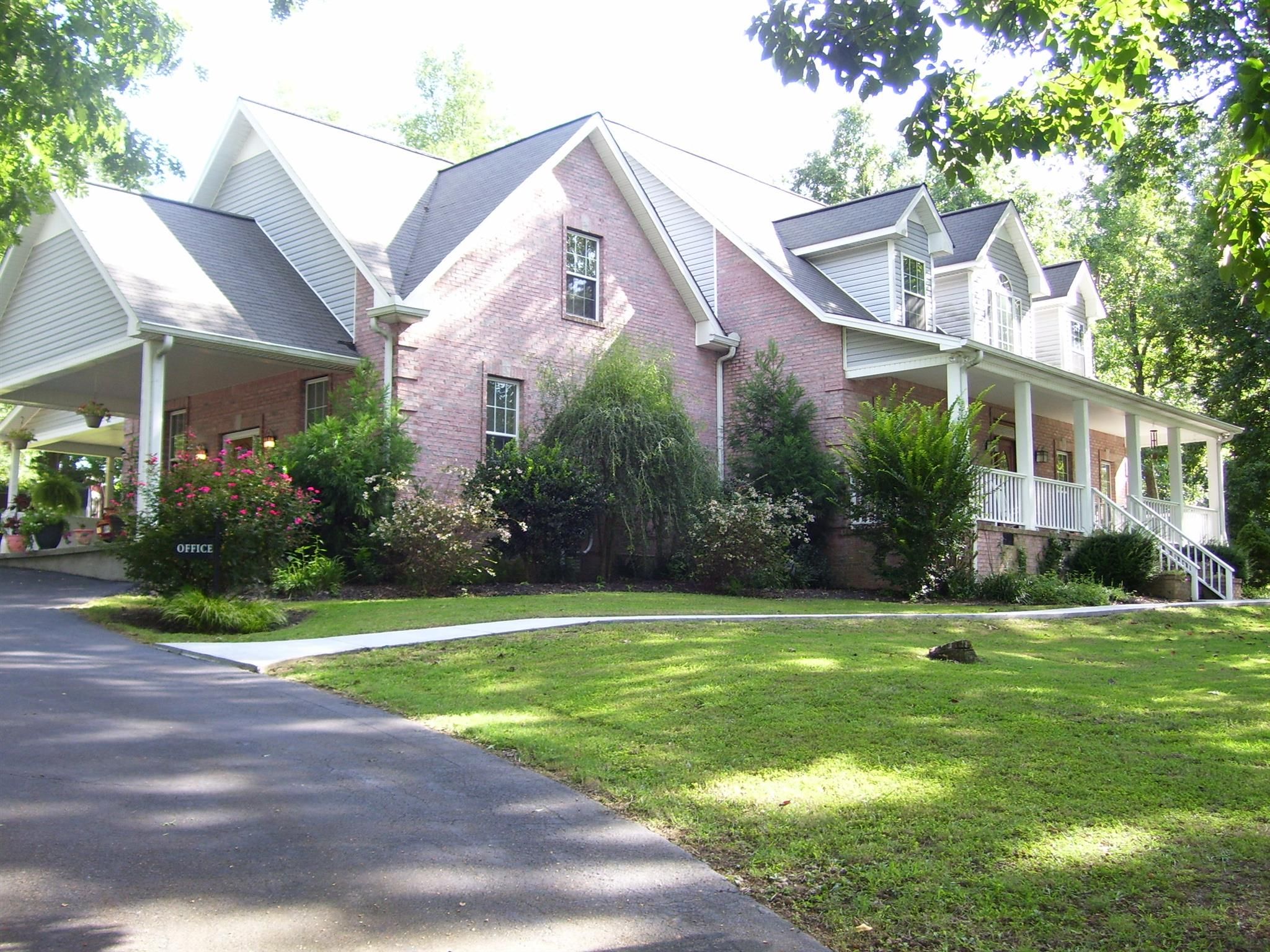 1.44 acres in Dickson County, Tennessee