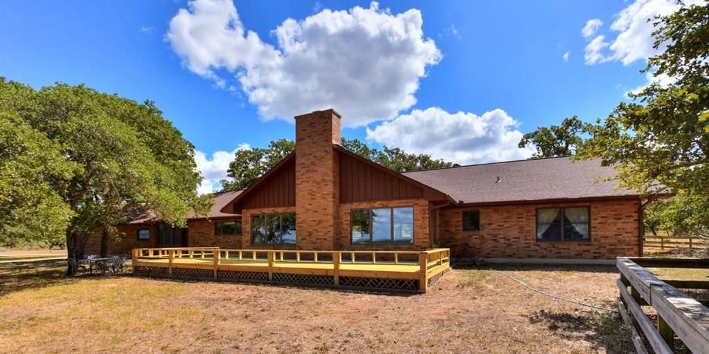 33.53 acres in Gillespie County, Texas