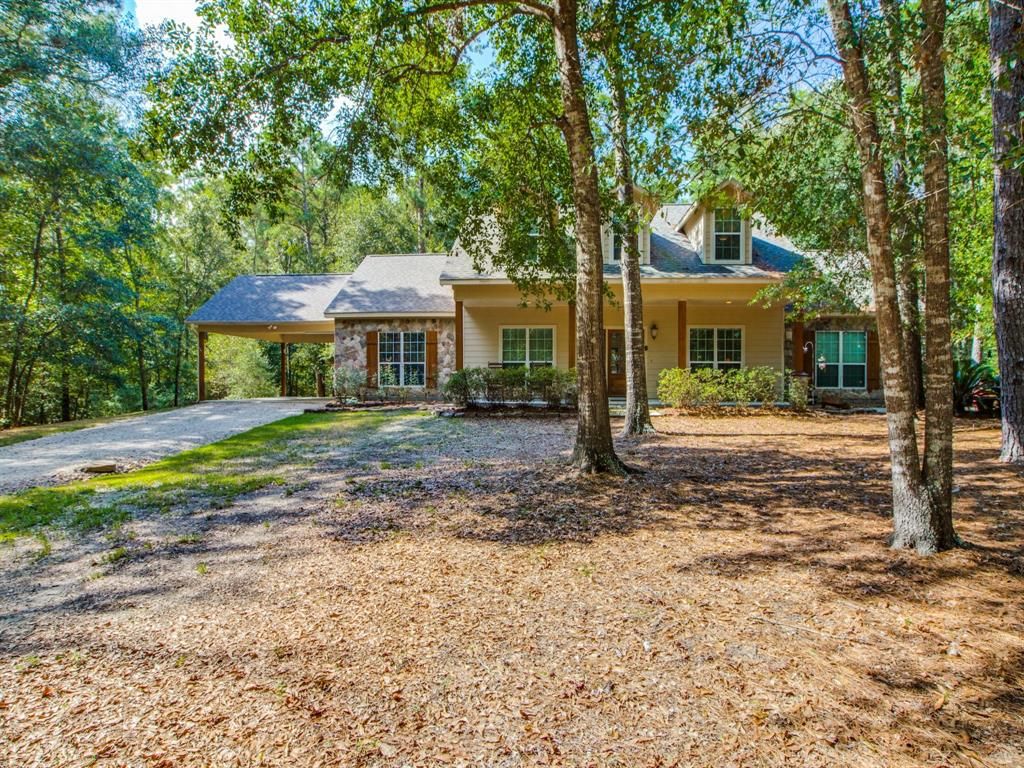 5.72 acres in Walker County, Texas