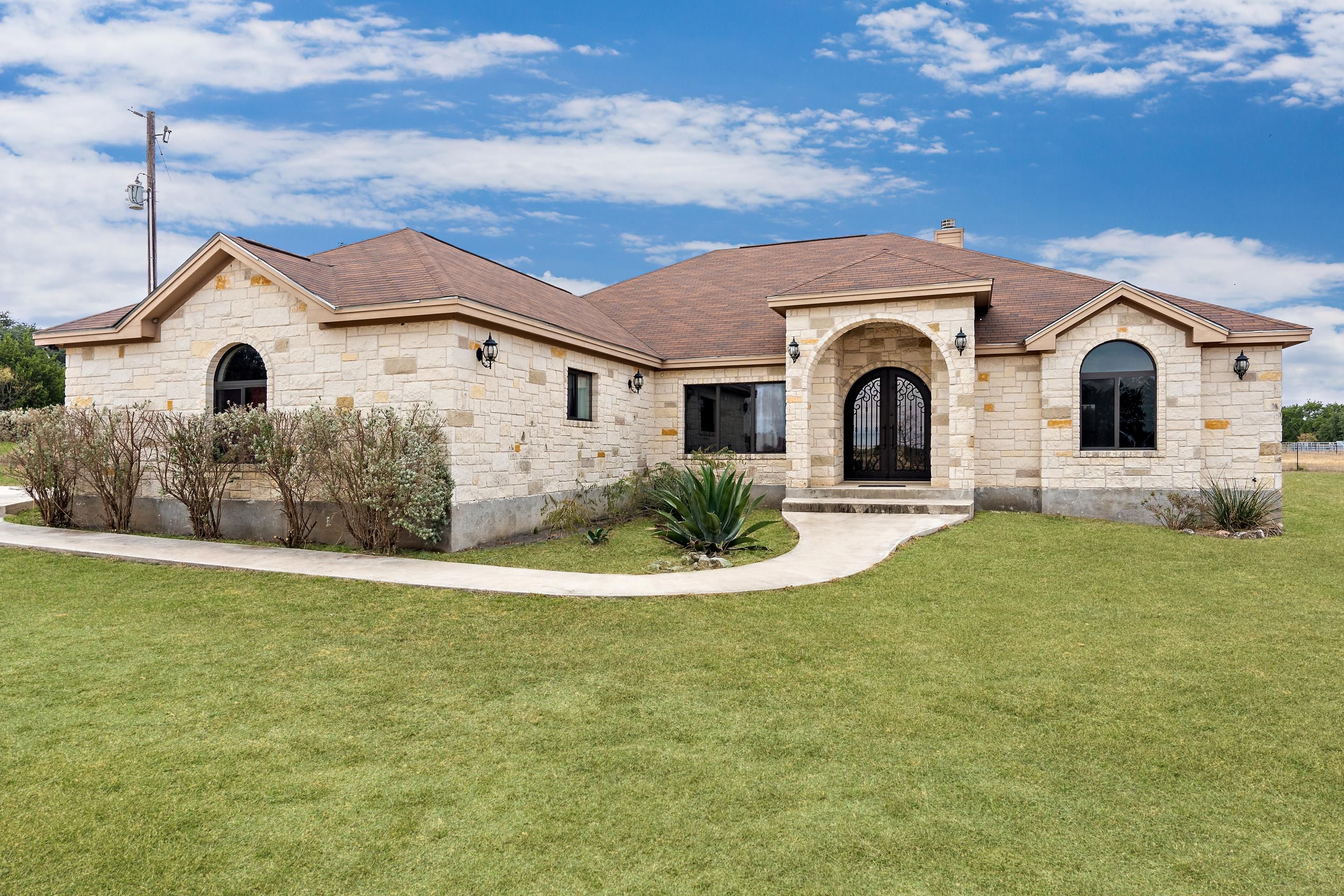 10 acres in County, Texas