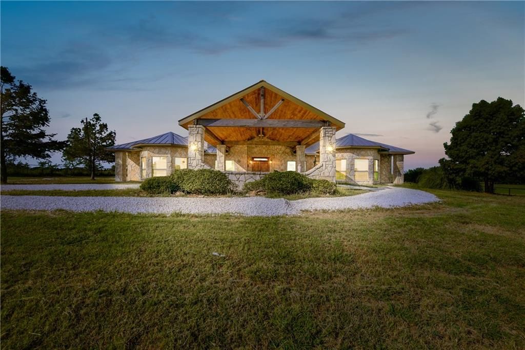 10 acres in Kaufman County, Texas